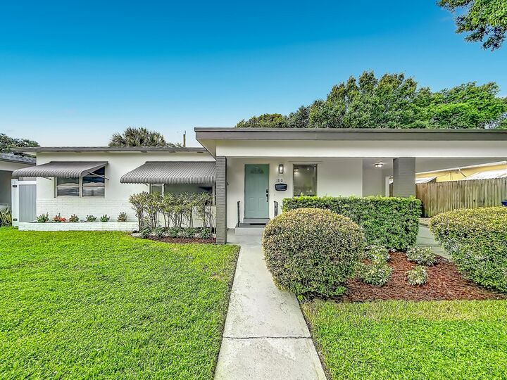 Property Photo: 1110 SW 31st Street FL 33315