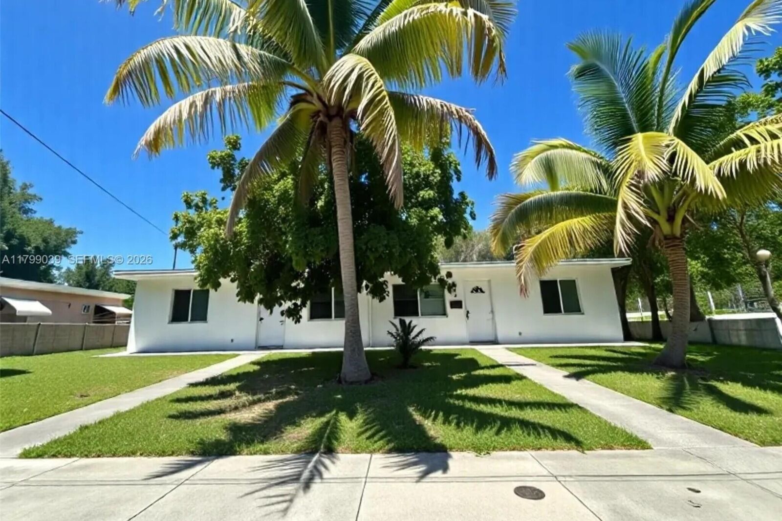 Property Photo:  16204 NE 18th Court A  FL 33162 