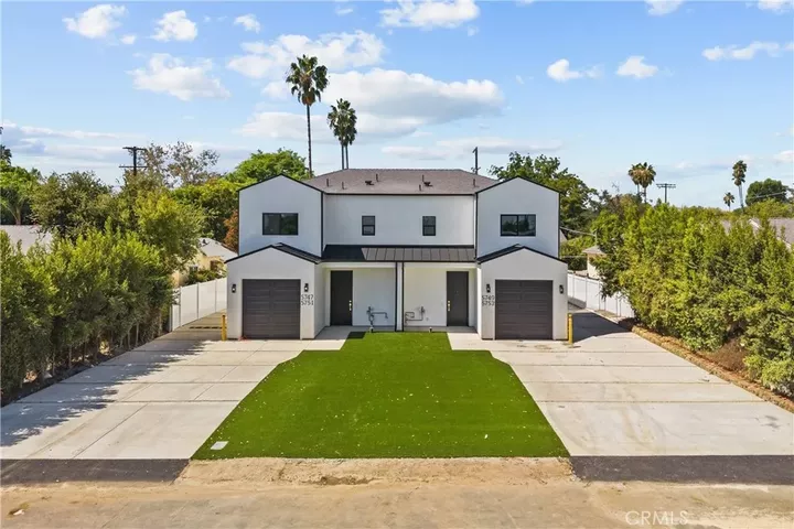 Property Photo:  5747 Vista Del Monte  CA 91411 