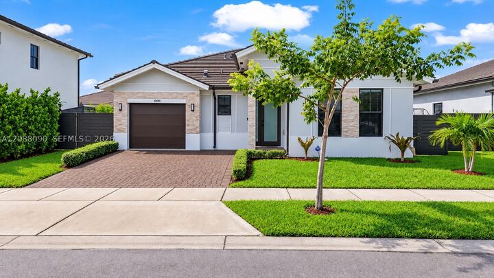 Property Photo: 14540 SW 22nd St FL 33175