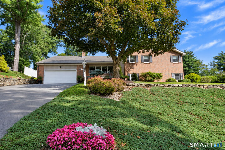 Property Photo:  66 Lovelace Drive  CT 06117 
