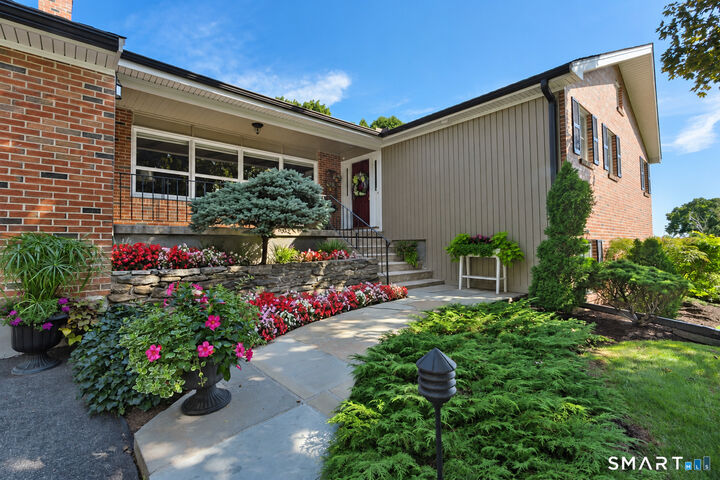 Property Photo:  66 Lovelace Drive  CT 06117 