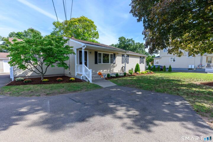 Property Photo:  151 Quinnipiac Avenue  CT 06473 
