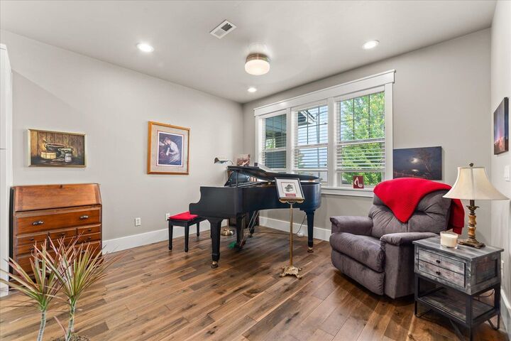 Property Photo:  24374 E Hawkstone Loop  WA 99019 