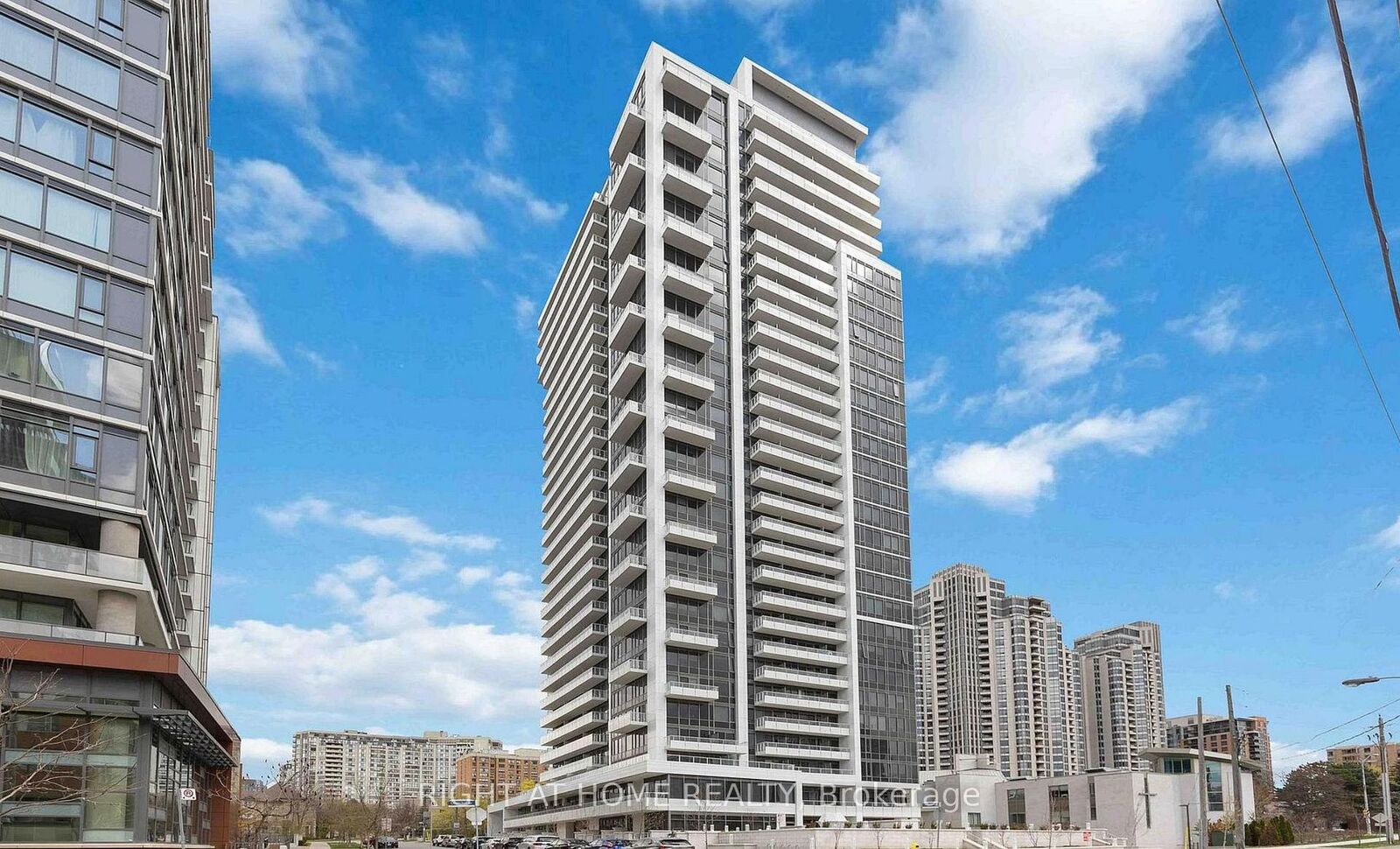 Property Photo:  75 Canterbury Place 1612  ON M2N 0L2 