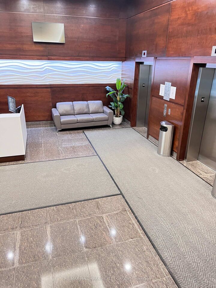Property Photo:  238 Besserer Street 314  ON K1N 6B1 