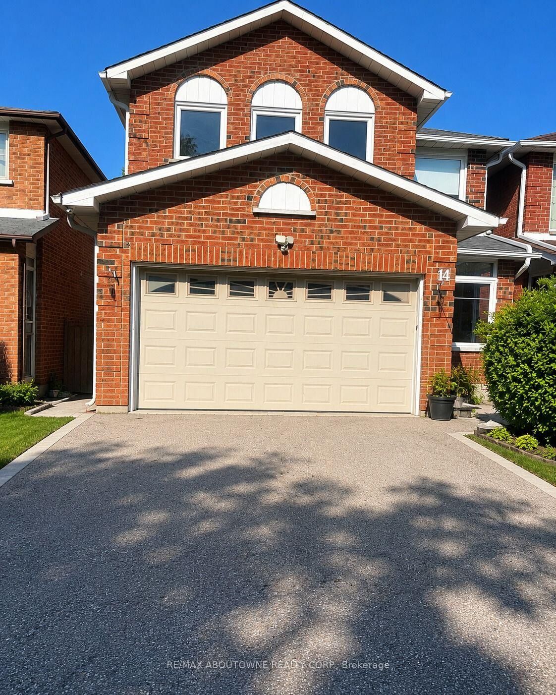 Property Photo:  14 Charcoal Drive Upper  ON M1C 3V1 