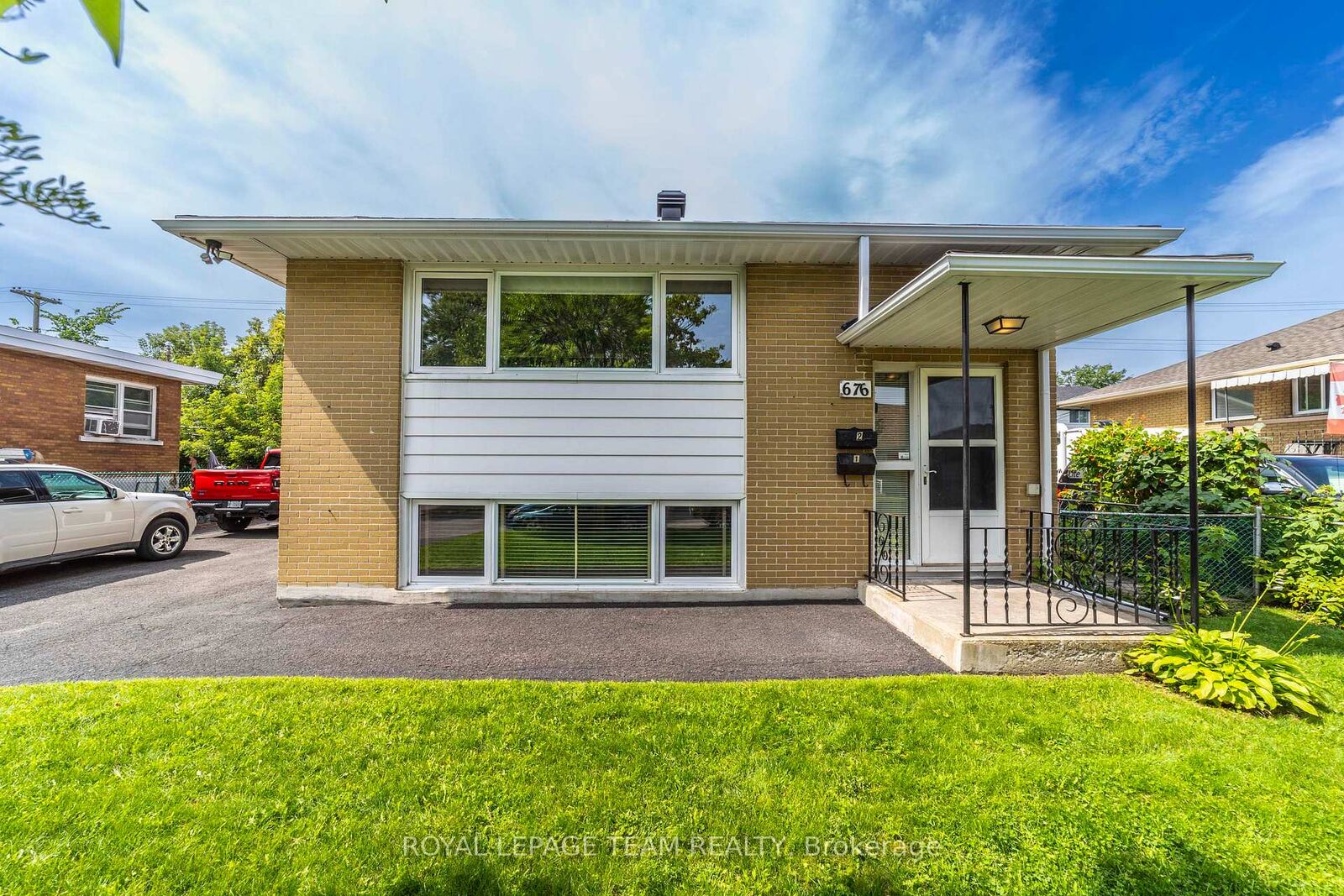 Property Photo:  676 Borthwick Avenue 1  ON K1K 2M2 