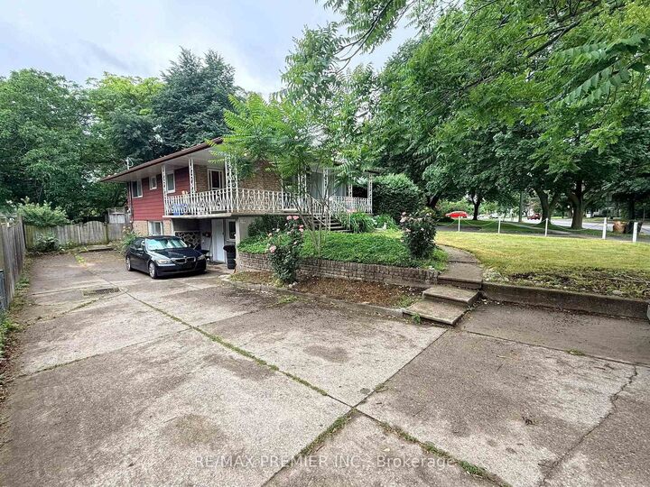 Property Photo:  288 Scott Street Lower  ON L2N 1J3 