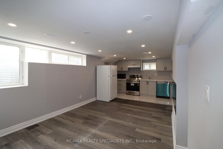 Property Photo:  81 Gretna Drive  ON L6X 2G1 
