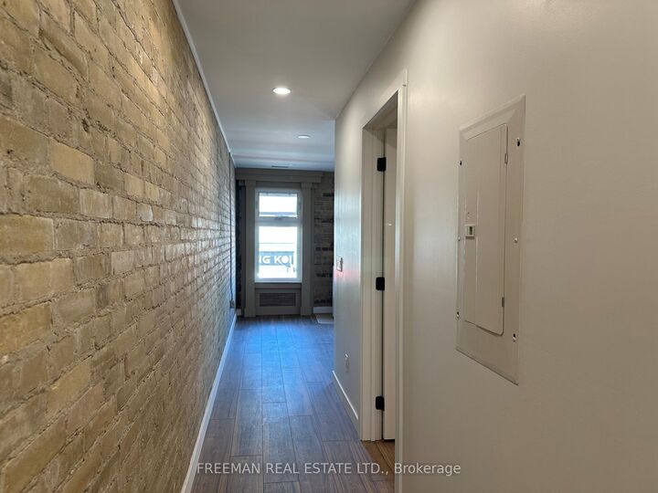 Property Photo:  1029 Gerrard Street 2nd Floor  ON M4M 1Z6 