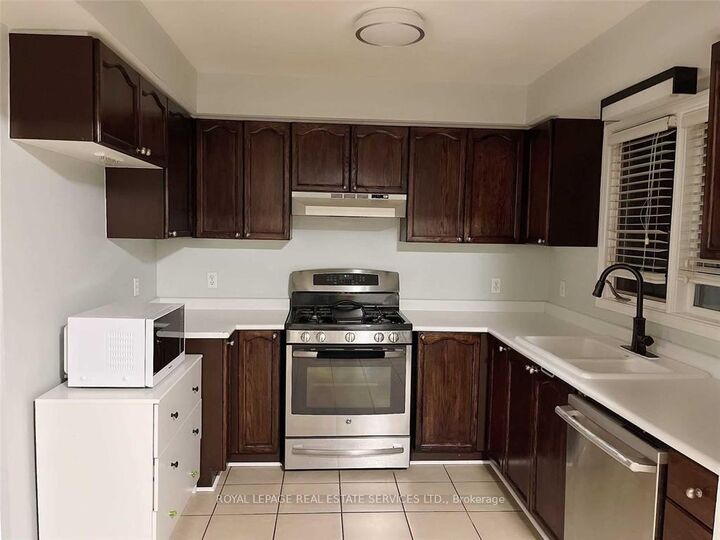 Property Photo:  496 River Glen Boulevard  ON L6H 6C1 