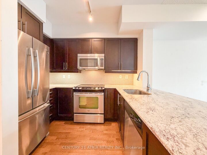 Property Photo: 125 Western Battery Road 2506 ON M6K 3R8