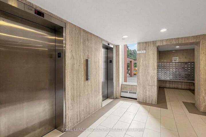 Property Photo:  100 Leeward Glenway 411  ON M3C 2Z1 