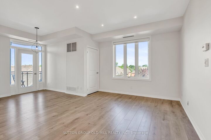 Property Photo: 245 Dalesford Road 422 ON M8Y 4H7