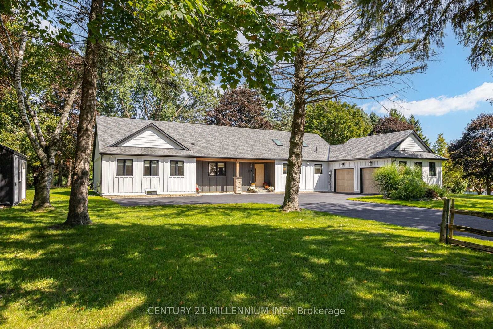 Property Photo:  17 Autumn Drive  ON L7K 0T4 