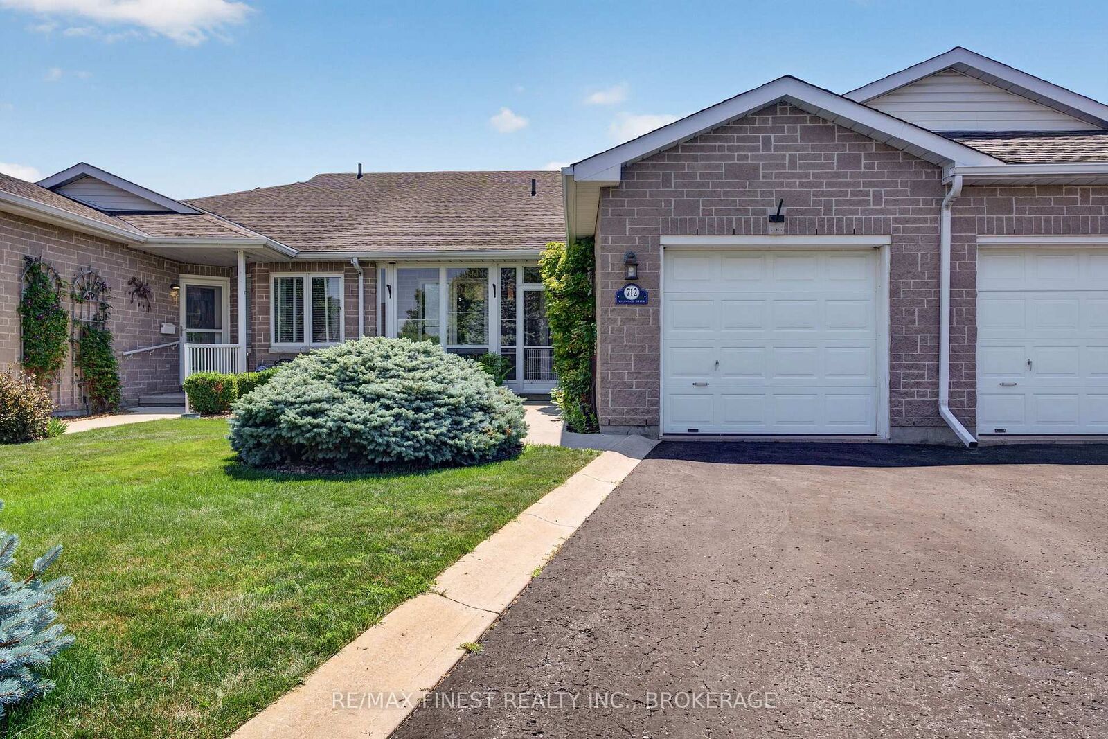 Property Photo:  712 Millwood Drive  ON K7M 8Z2 