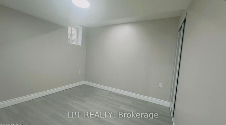 Property Photo:  26 Activa Avenue Lower  ON N2E 3R2 
