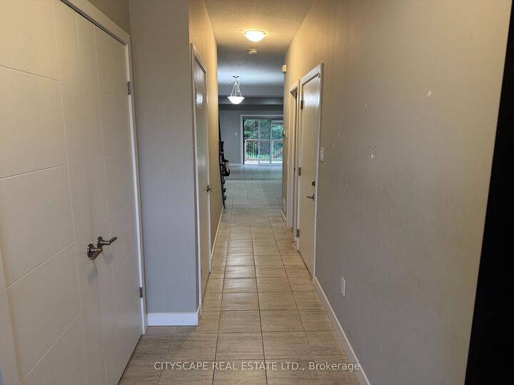 Property Photo:  908 Robert Ferrie Drive  ON N2R 0P2 