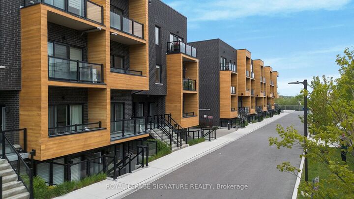 Property Photo:  1165 Journeyman Lane 214  ON L5J 0B6 