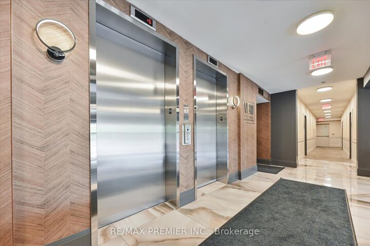 Property Photo:  8302 Islington Avenue 517  ON L4L 0E6 