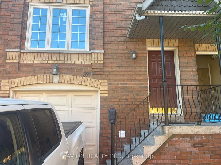 Property Photo:  95 Weldrick Avenue 37  ON L4C 0H6 