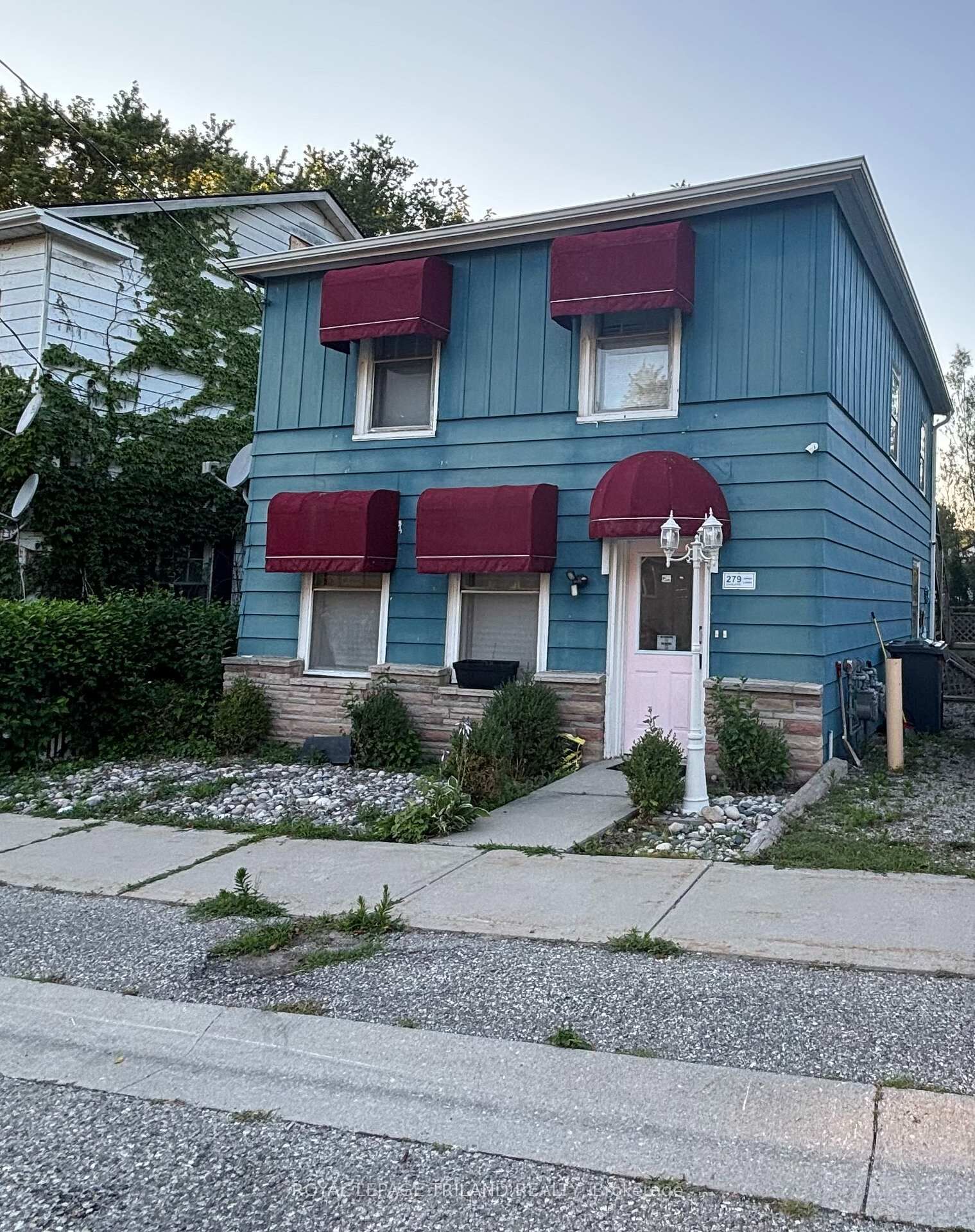 Property Photo:  279 Charlotte Street Main  ON N5L 1A8 