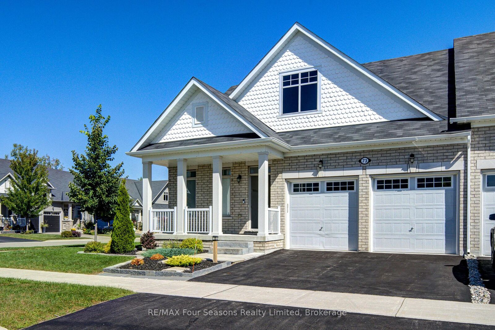 Property Photo:  73 Bianca Crescent  ON L9Z 0H6 