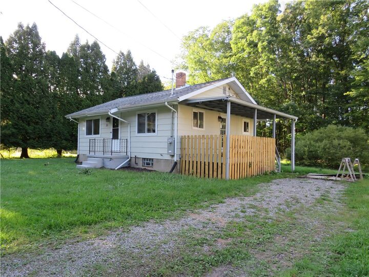 Property Photo:  21 Maple Terrace  PA 16127 