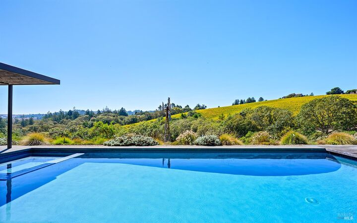 Property Photo: 2039 Burnside Road CA 95472