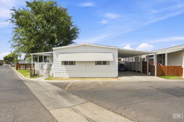 Property Photo:  4401 Hughes Lane 67  CA 93304 