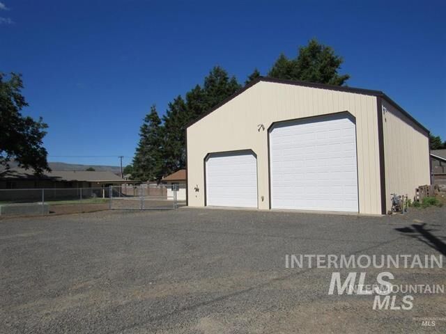 Property Photo:  1777 4th Ave.  WA 99403 