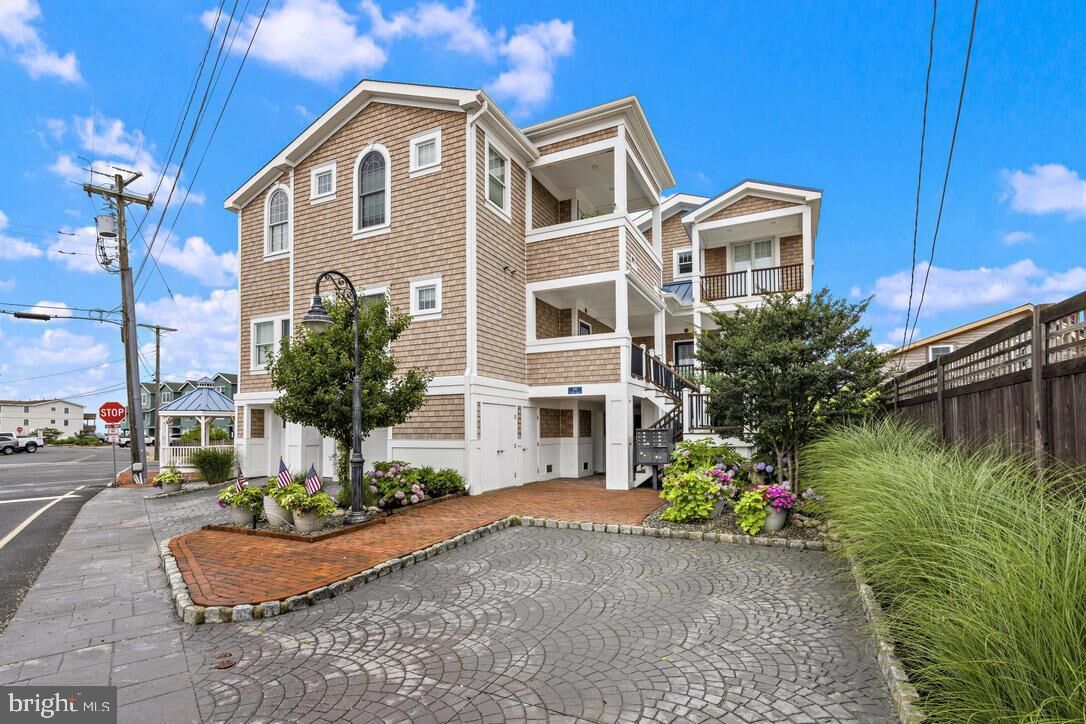 Property Photo:  100 N N. West Avenue 9  NJ 08008 