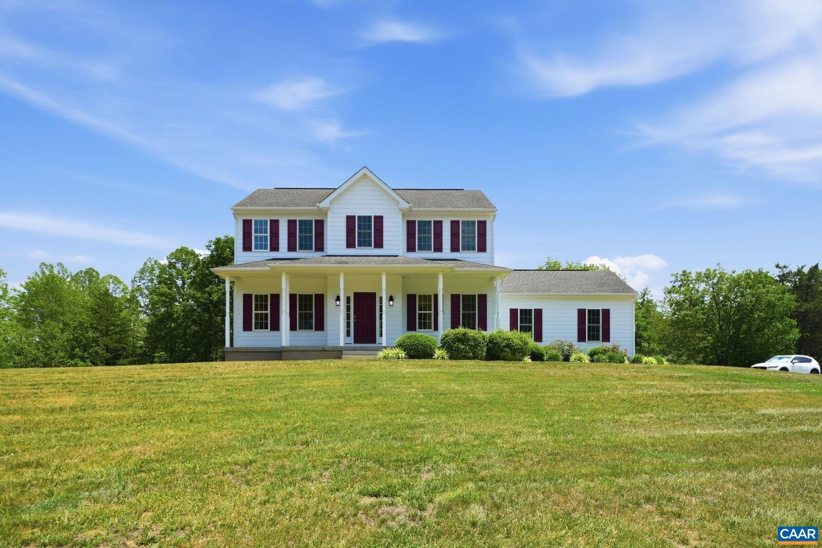 Property Photo: 845 Raccoon Ridge VA 24590