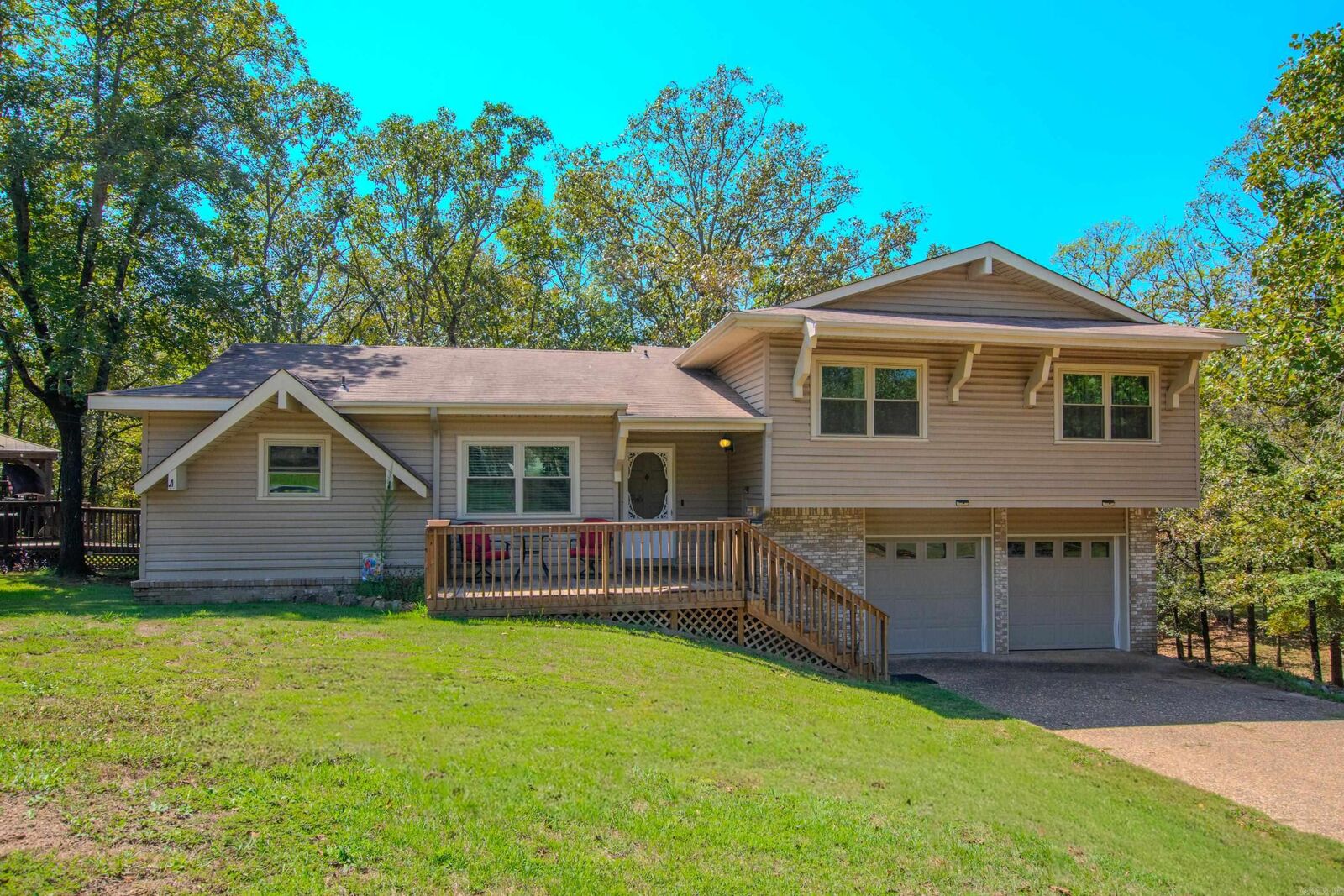 Property Photo: 1626 Erving Ridge Loop AR 72023