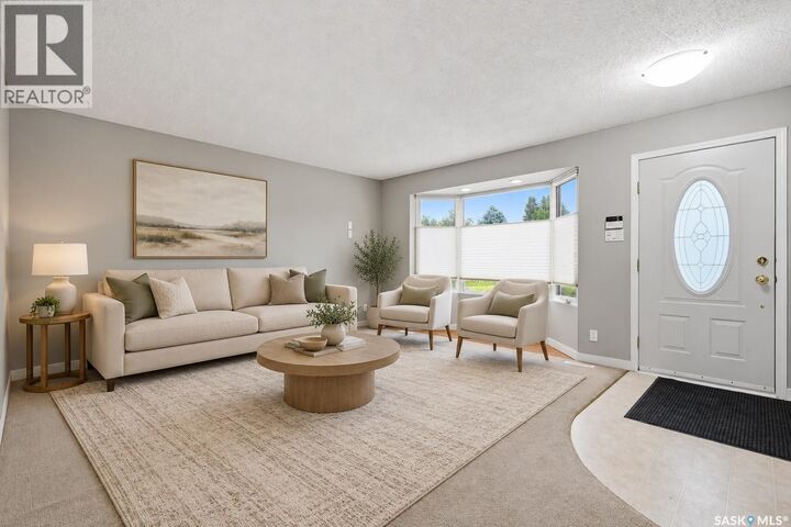 Property Photo: 118 Pendygrasse Road SK S7M 4J1