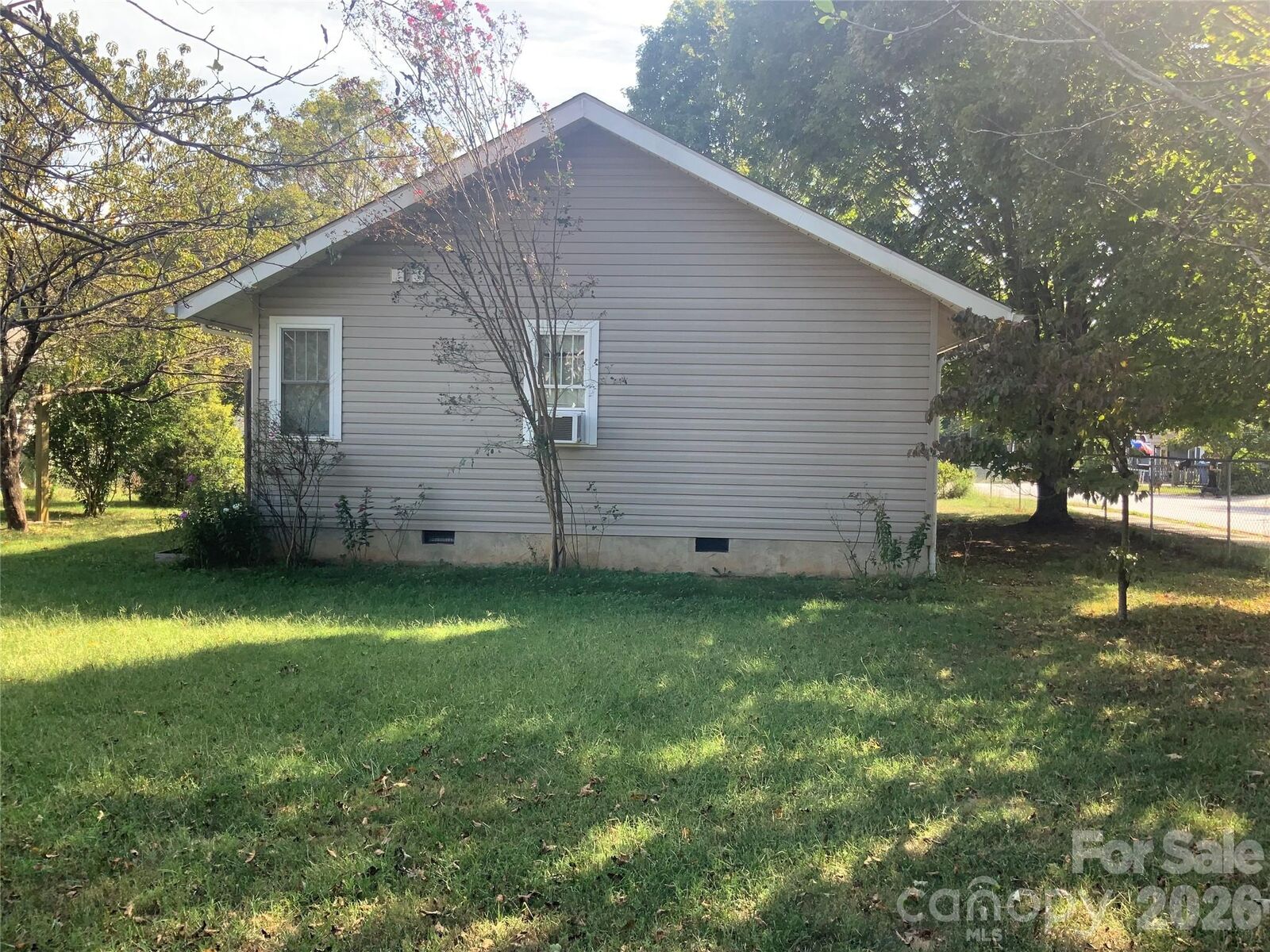 Property Photo: 17 Buttonwood Court NC 28806