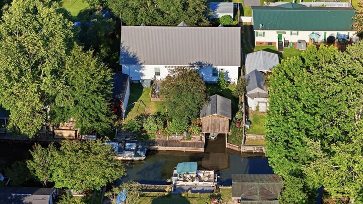 Property Photo:  116 Sparrow Street  SC 29431 