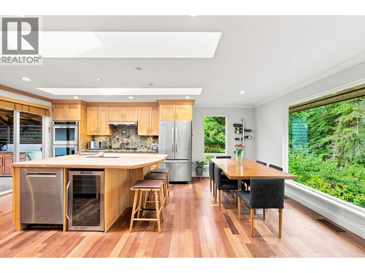 Property Photo:  2360 Mackay Avenue  BC V7P 2M9 