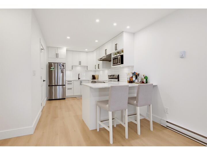 Property Photo:  166 Springfield Drive  BC V4W 3K8 
