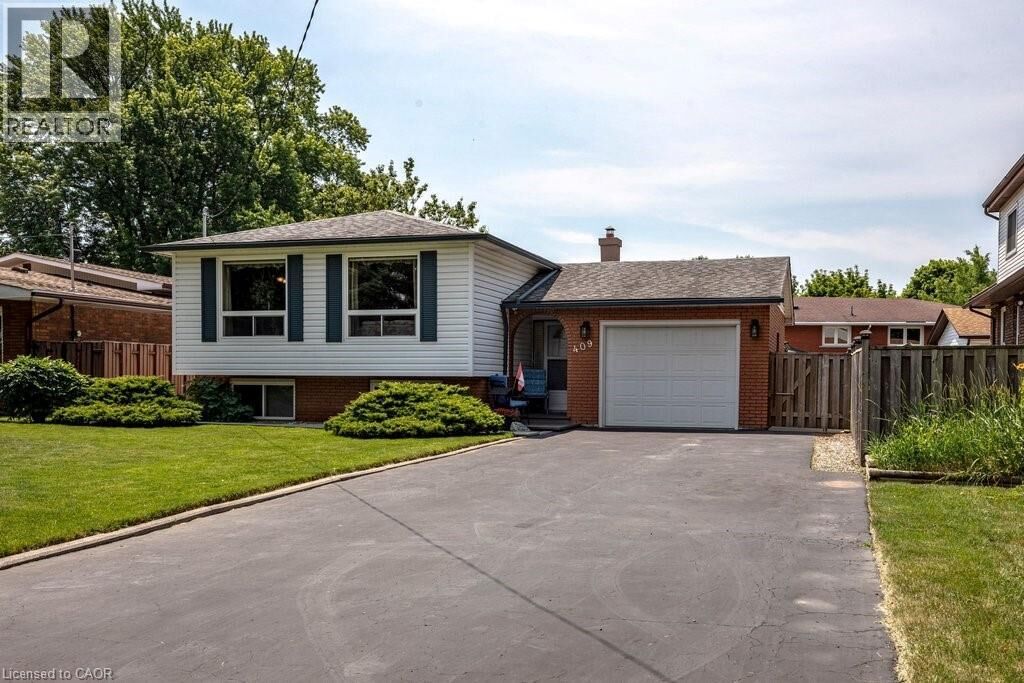Property Photo:  409 Mohawk Road West  ON L9C 1W5 