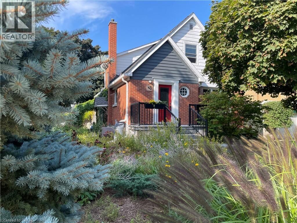 Property Photo: 87 Brentwood Avenue ON N2H 2C7