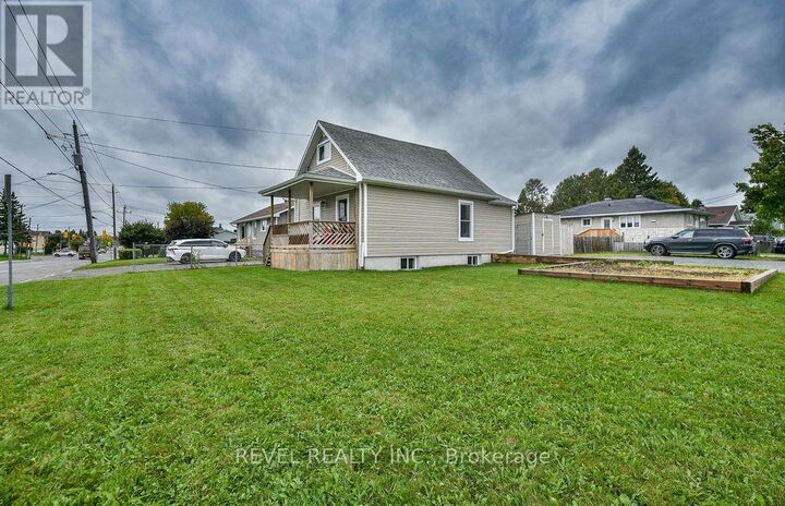 Property Photo: 583 Maclean Drive ON P4N 4W9