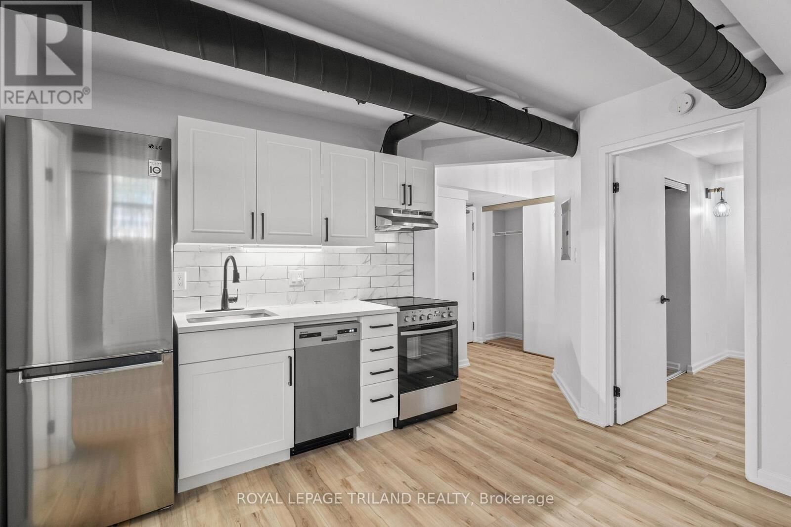 Property Photo:  330 Clarence Street B3  ON N6A 6H6 