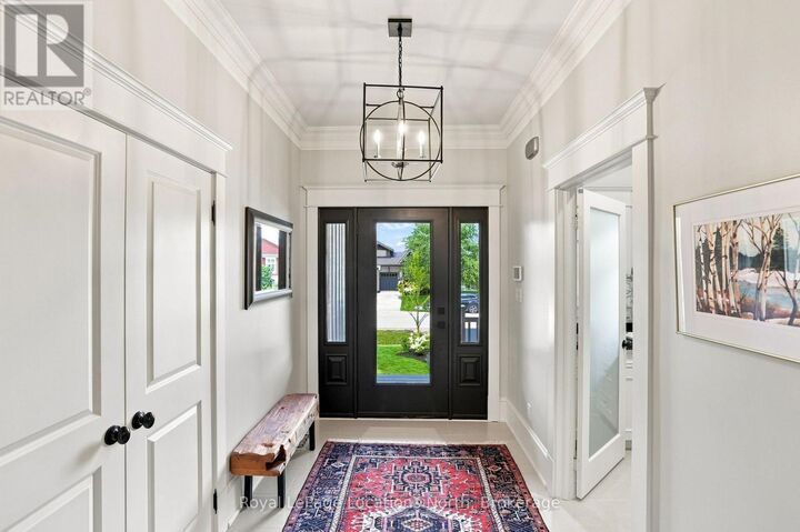Property Photo:  114 Stanley Street  ON L9Y 0G3 