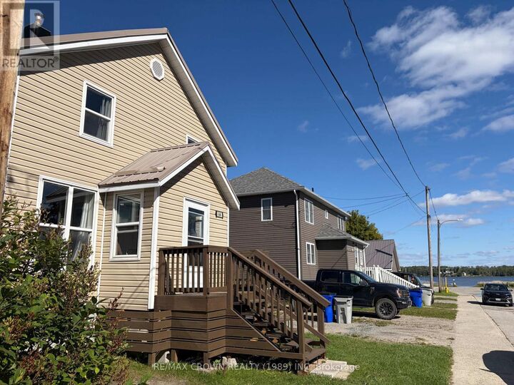 Property Photo:  164 Bloor Avenue  ON P0N 1H0 