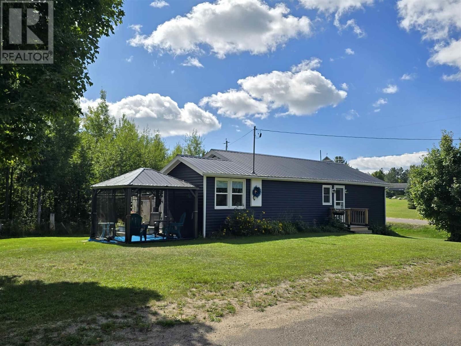 Property Photo:  1607 Hilton Rd  ON P0R 1G0 