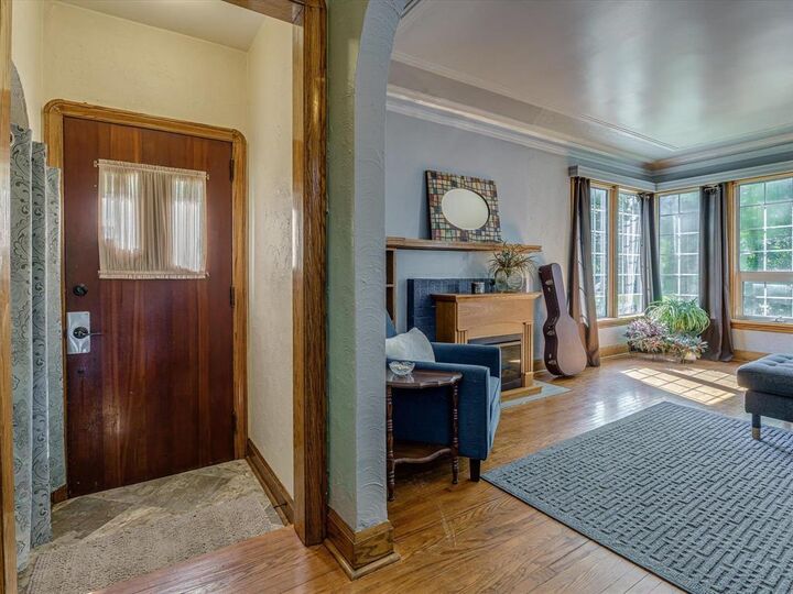 Property Photo:  57 Strathcona Road  MB R1N 2J2 
