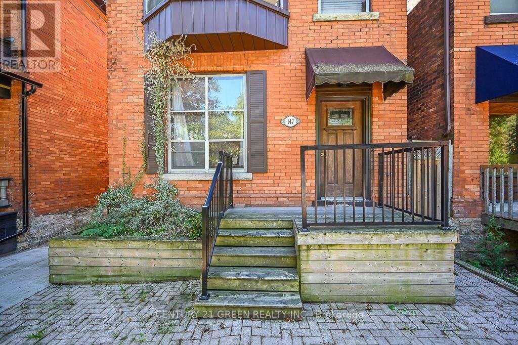 Property Photo: 147 Herkimer Street ON L8P 2H2
