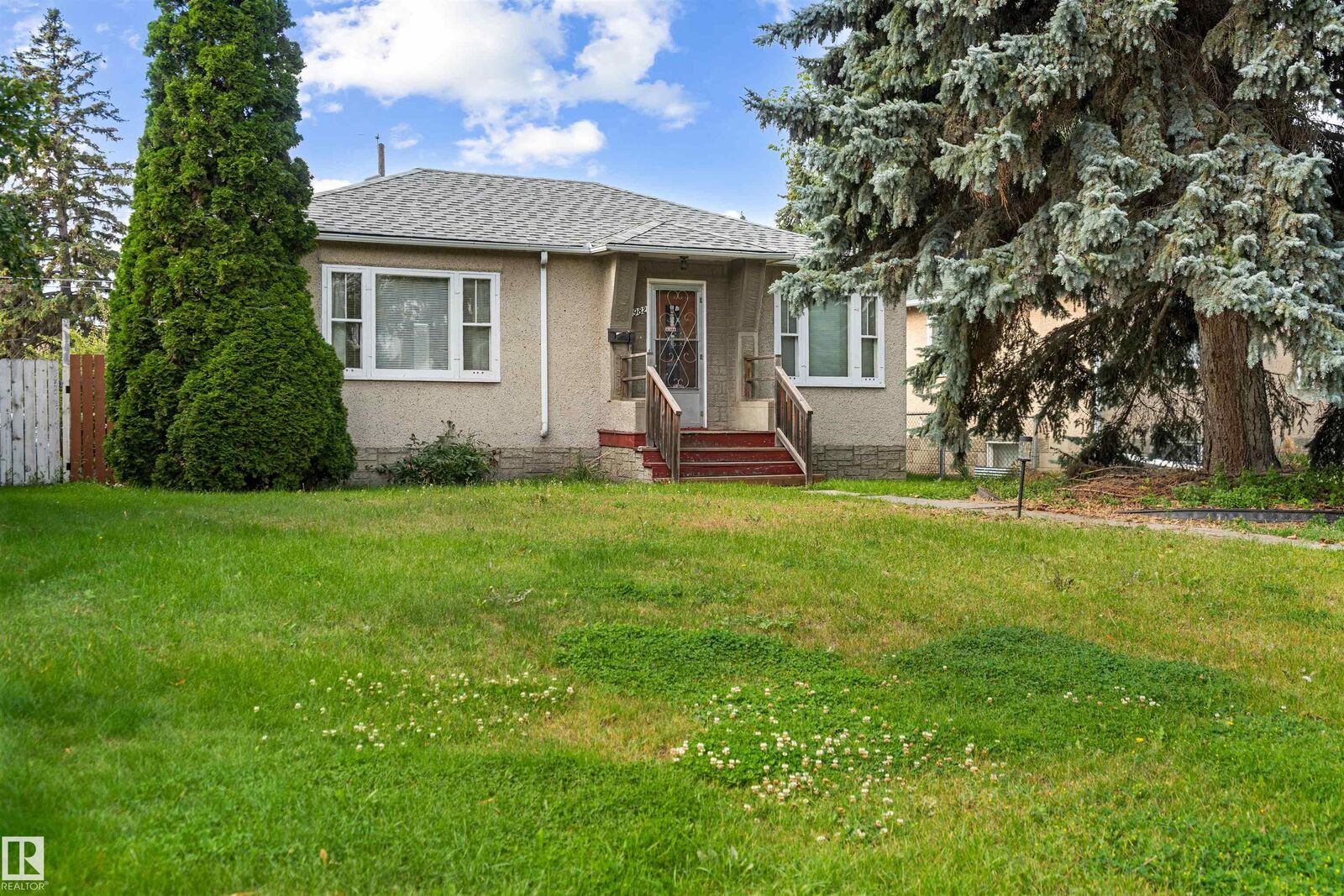 Property Photo:  10982 117 Street NW  AB T5H 3N6 
